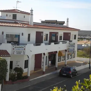 Апарт-отель E Quartos Atalaia, Сагреш